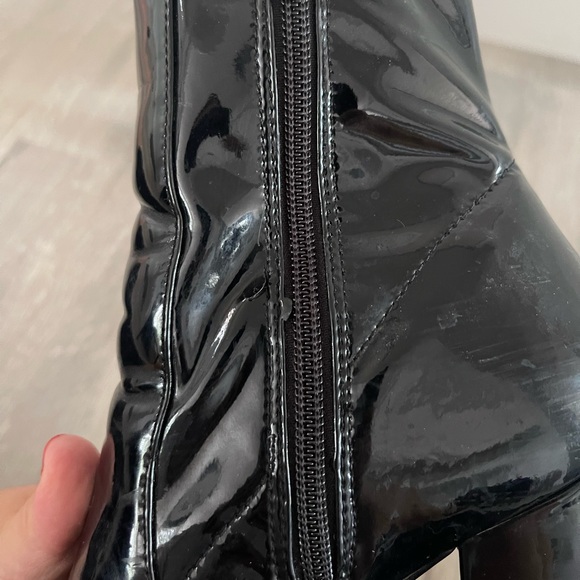 ALDO Faux Patent Leather Booties | Size 9 - Picture 5 of 8